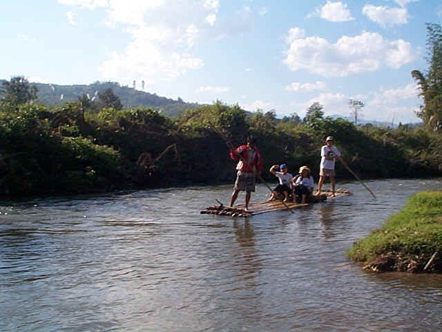 DCP00215.JPG (121980 bytes)