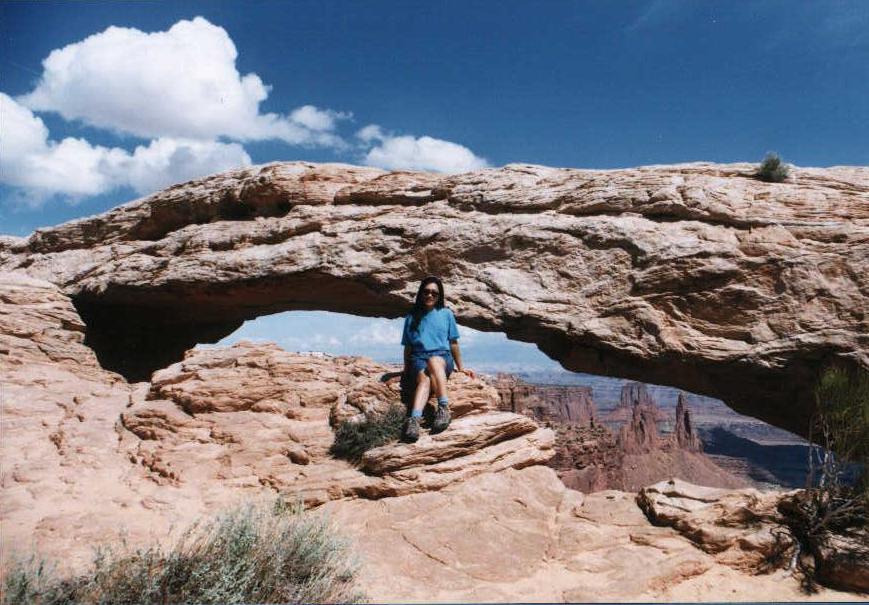 canyon land bridge m.JPG (102283 bytes)