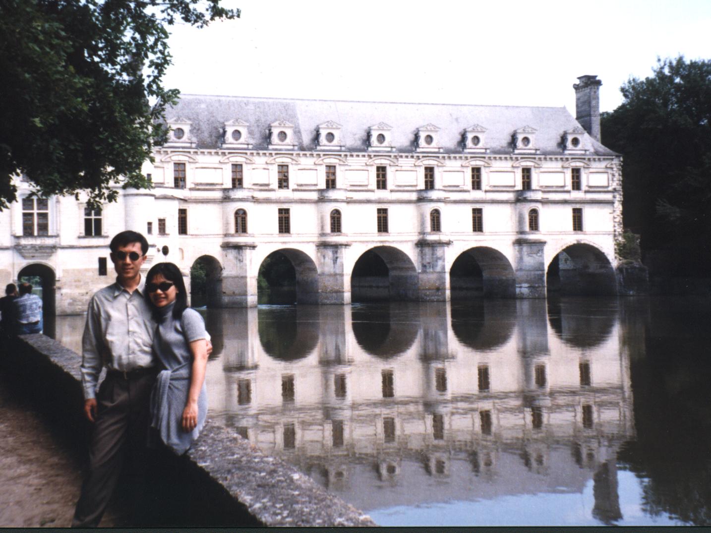 chenonceau river jj.JPG (177880 bytes)