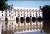 chenonceau river reflection.JPG (77043 bytes)