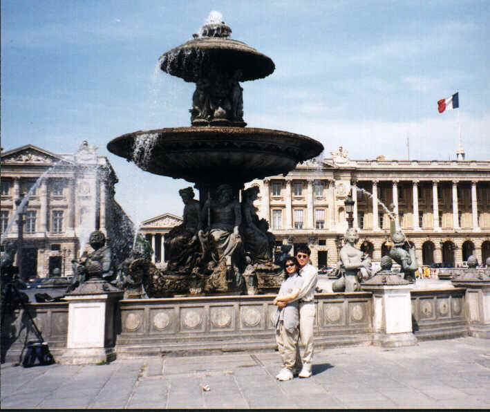 concord sq jj fontain.JPG (67627 bytes)