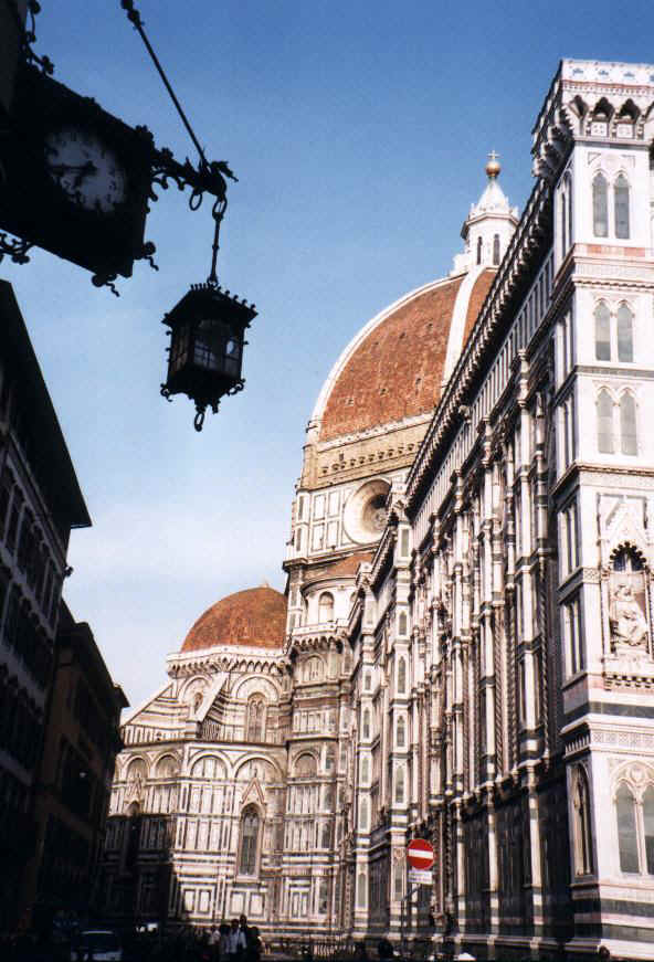 florence duomo side view.JPG (104730 bytes)