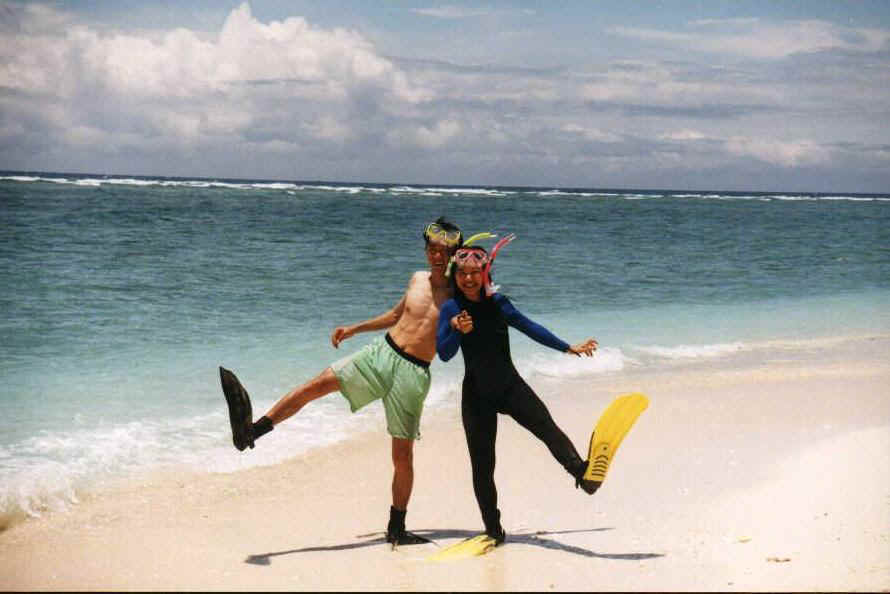 lady elliot snorkeling jj.JPG (61654 bytes)