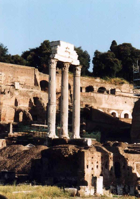 rome roman forum.JPG (85856 bytes)