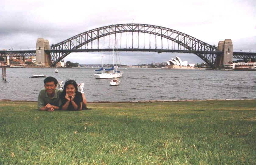 sydney bridge jj.JPG (80627 bytes)
