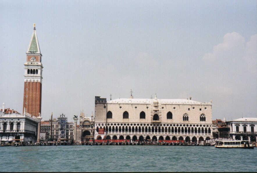 venice st mark water view 2.JPG (59284 bytes)