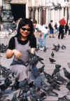 venice st mark's sq m birds 1.JPG (94291 bytes)