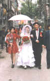 wedding walking.JPG (39700 bytes)