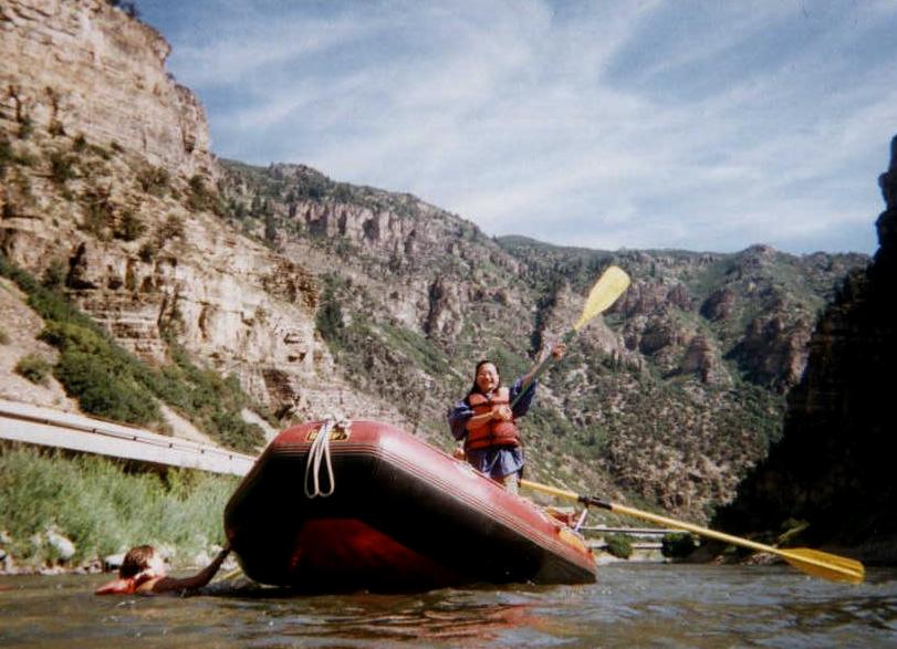 white water m stand.JPG (77802 bytes)