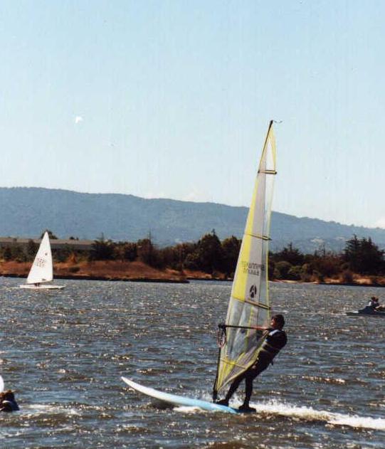 windsurf b 1.jpg (47891 bytes)
